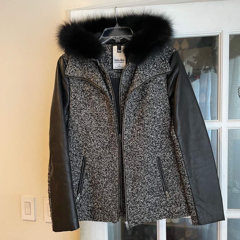 Soia and kyo szM black white tweed hooded wool blend jacket with leather insert